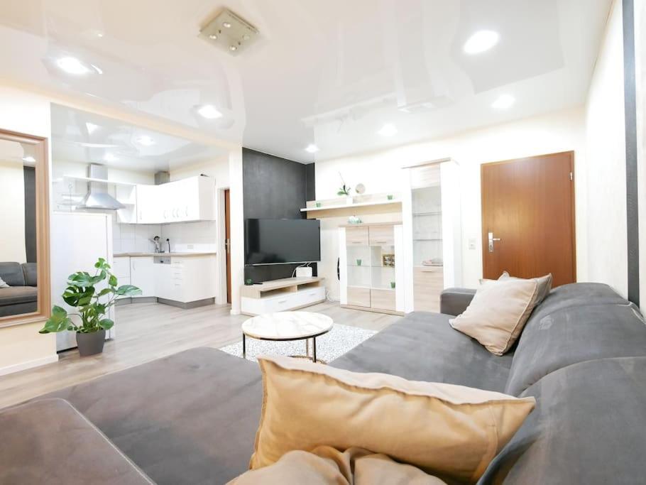 61 M2 Erdgeschosswohnung Mit Eigenem Parkplatz Vorm Haus Osnabrueck Exterior photo